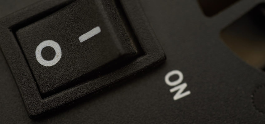 Netzschalter eines Computers